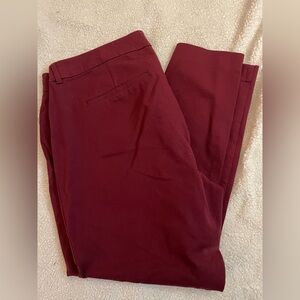 Old Navy High-Rise Pixie Never-Fade Pant